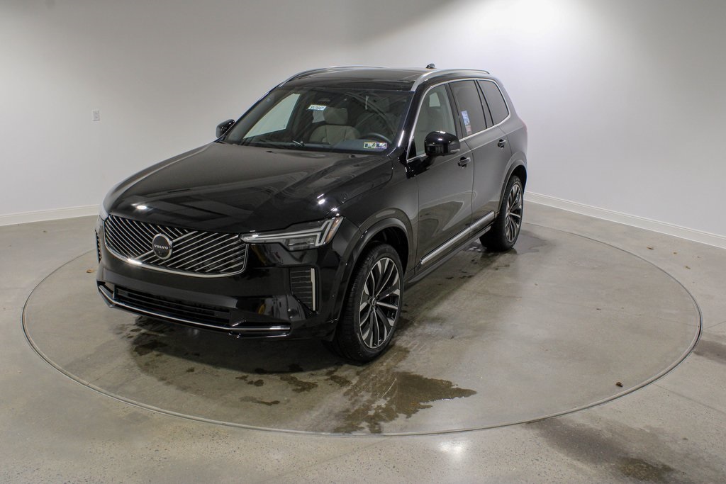 2026 Volvo XC90 Plus's photo