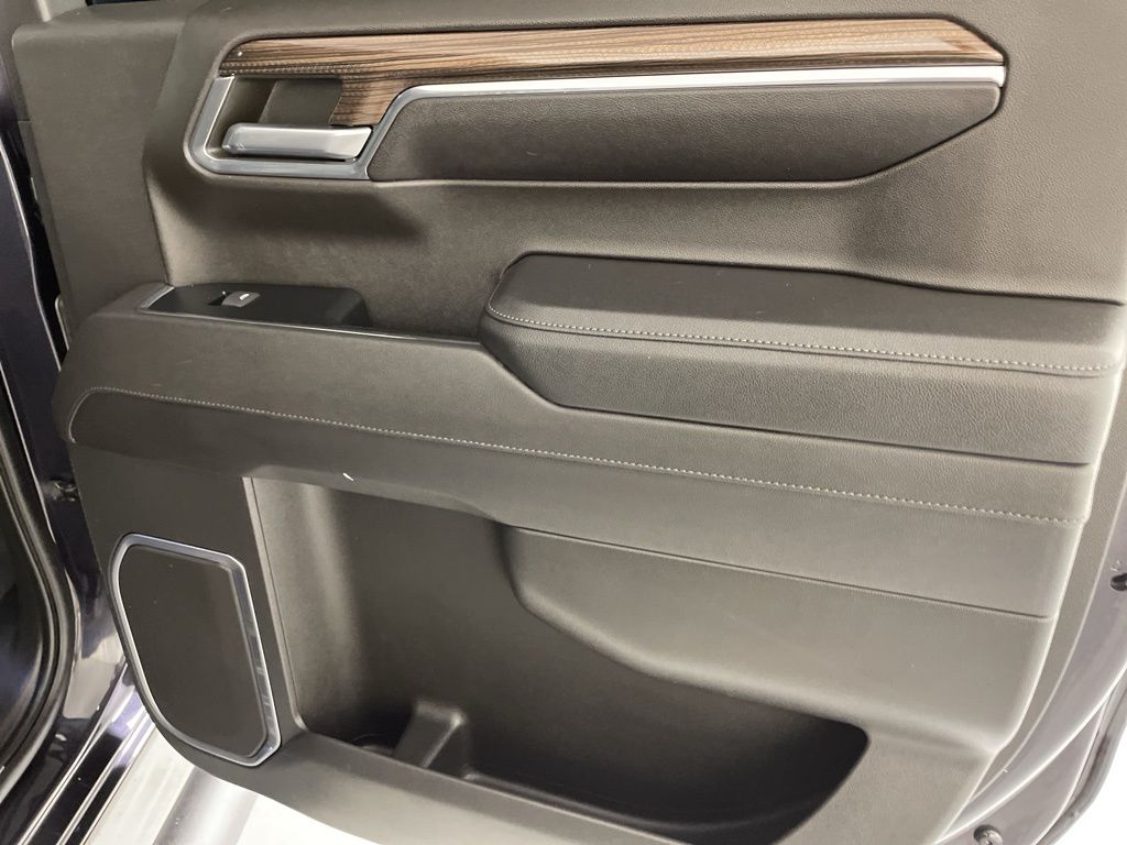 2023 Chevrolet Silverado 1500 RST photo 40