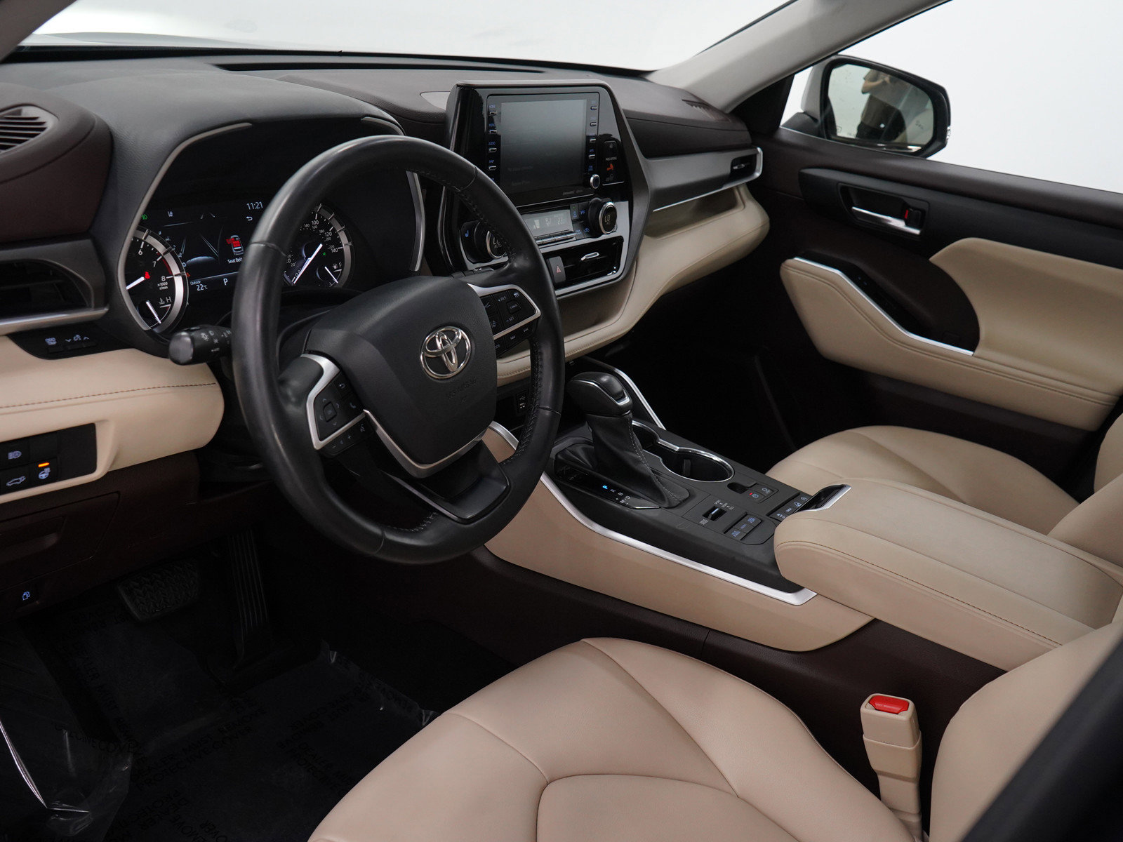 2022 Toyota Highlander XLE photo 23