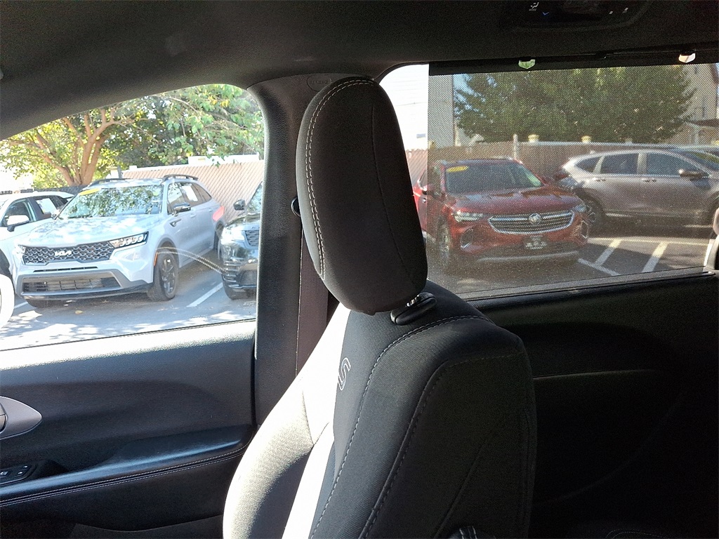 2018 Chrysler Pacifica Touring Plus photo 17
