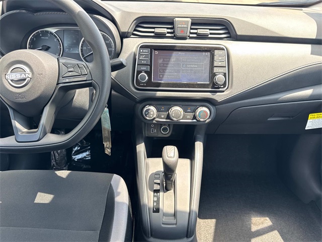 2025 Nissan Versa S photo 17