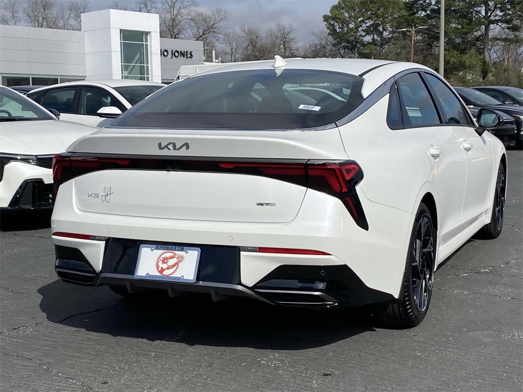 2025 Kia K5 GT-Line photo 4