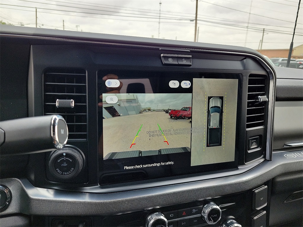 2025 Ford F-350 photo 21