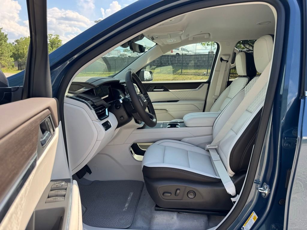 2025 Gmc Acadia Denali photo 17