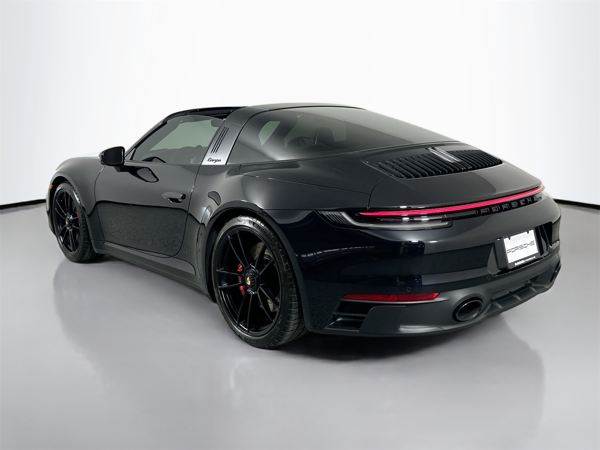 2024 Porsche 911 Targa 4 GTS photo 3