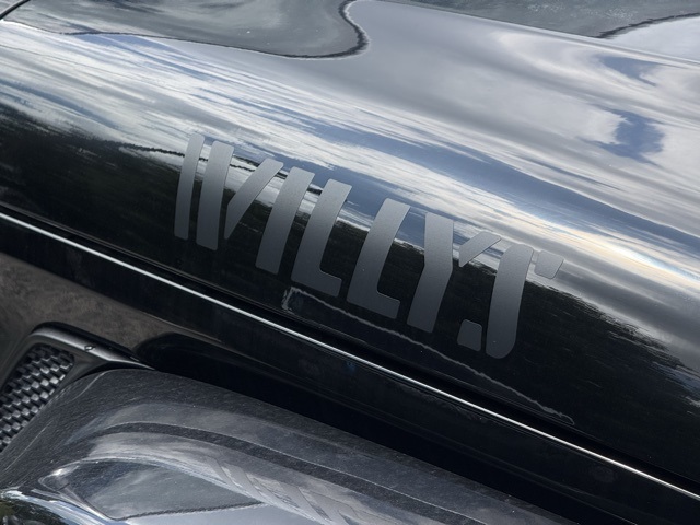 2023 Jeep Gladiator Willys photo 6