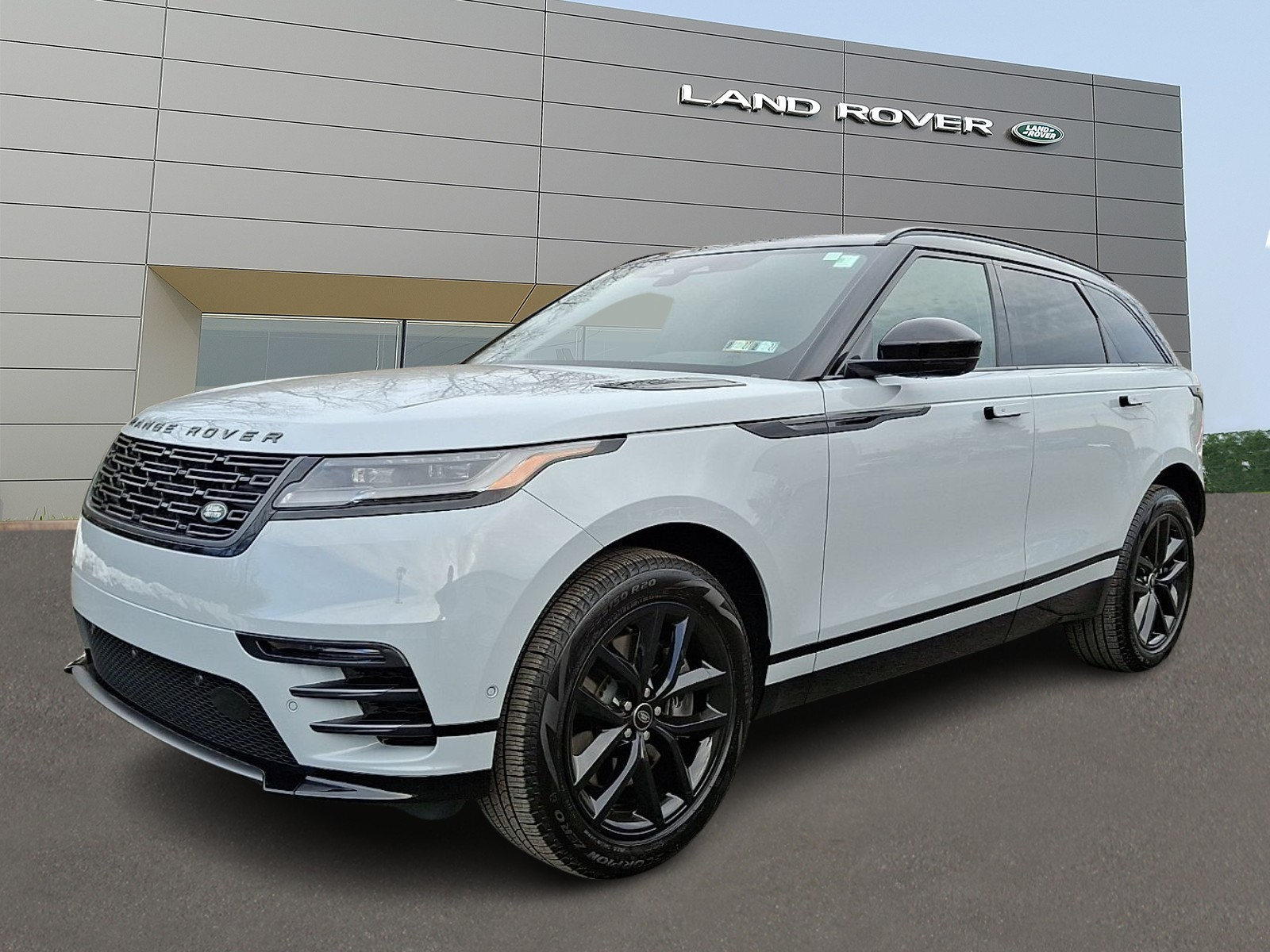 2026 Land Rover Range Rover Velar Dynamic SE