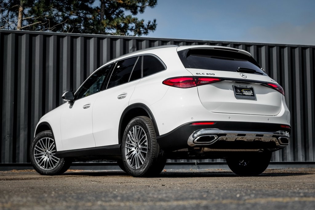 2026 Mercedes Benz GLC 300 4MATIC photo 2