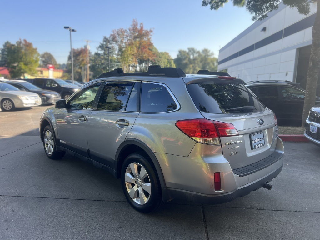 2010 Subaru Outback 2.5i photo 4