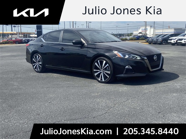 2022 Nissan Altima SR