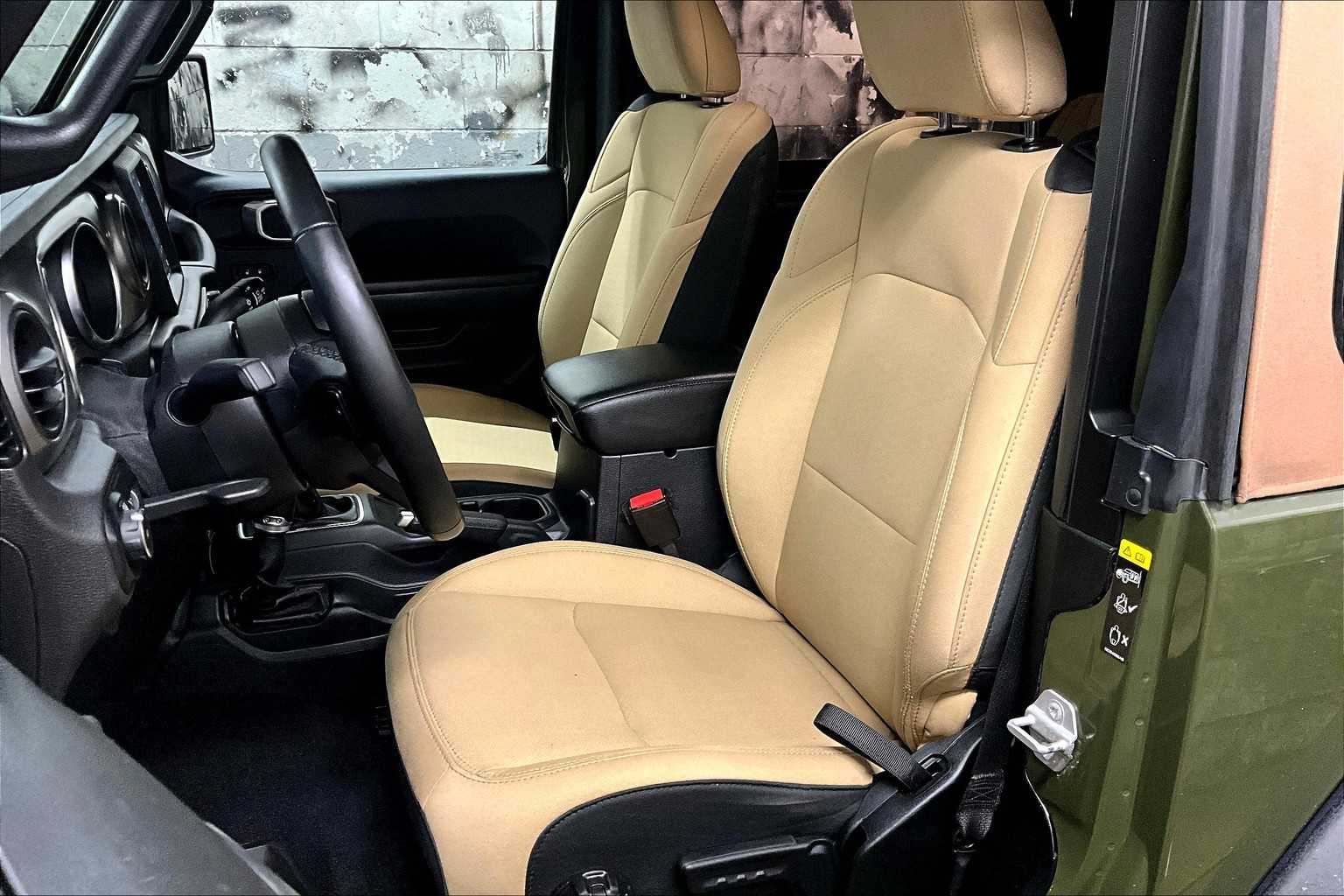 2021 Jeep Wrangler Willys photo 8