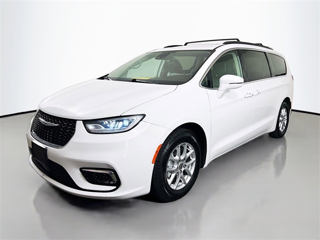 2022 Chrysler Pacifica Touring L photo 4
