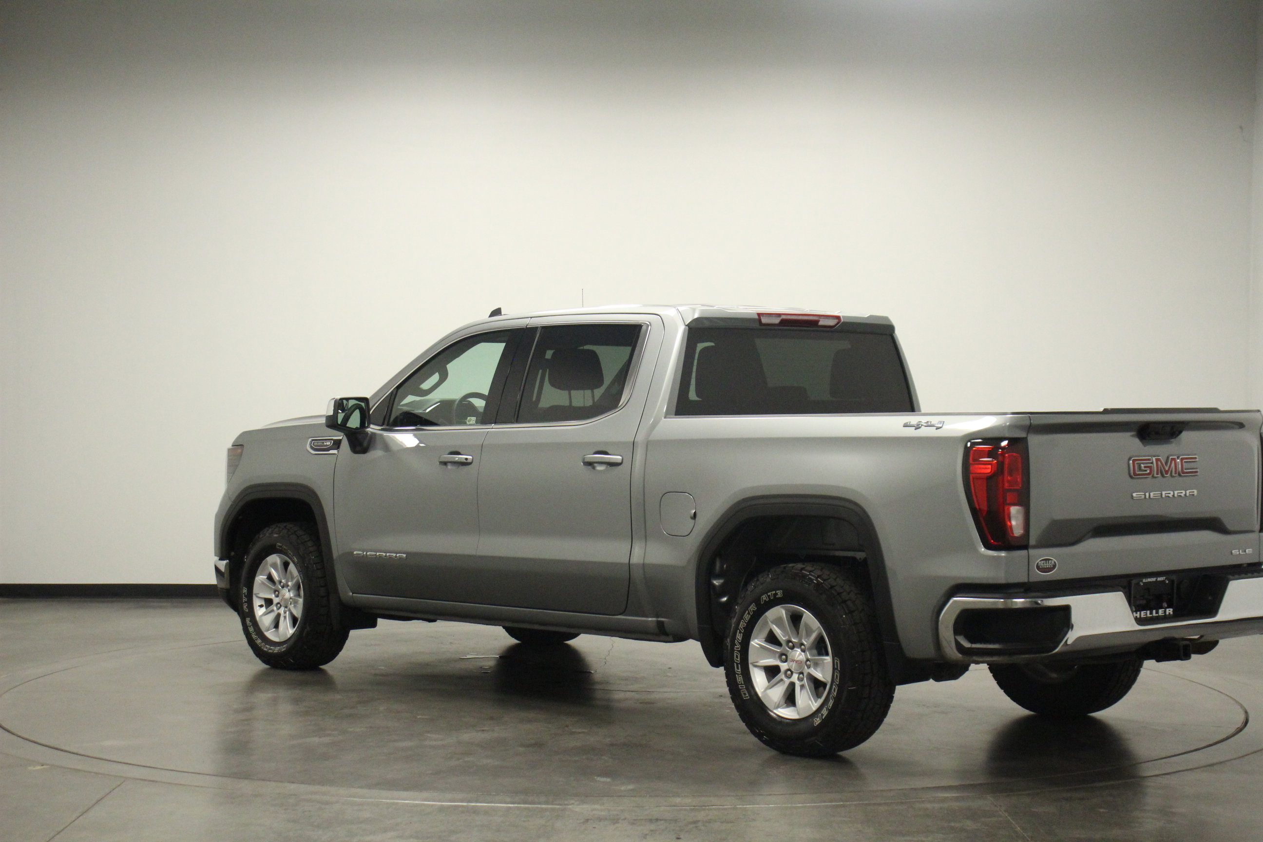 2024 Gmc Sierra 1500 SLE photo 5