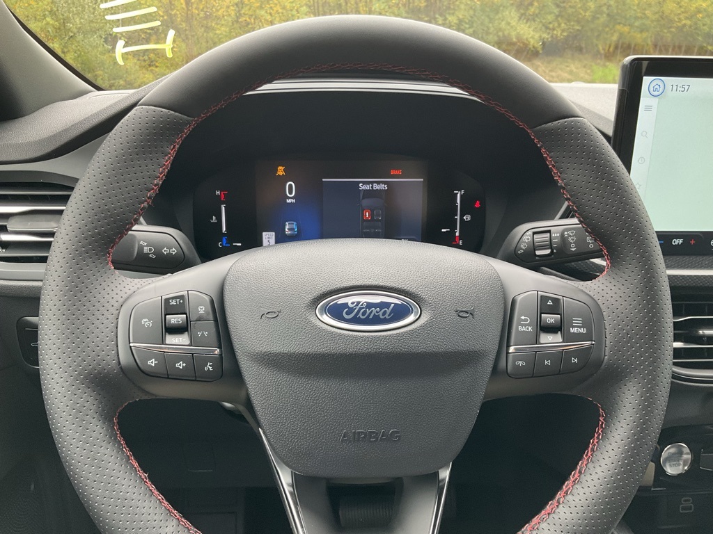 2025 Ford Escape ST-Line photo 7