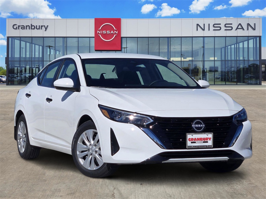 2025 Nissan Sentra S's photo