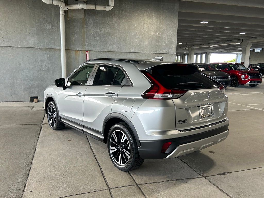 2024 Mitsubishi Eclipse Cross SE photo 5