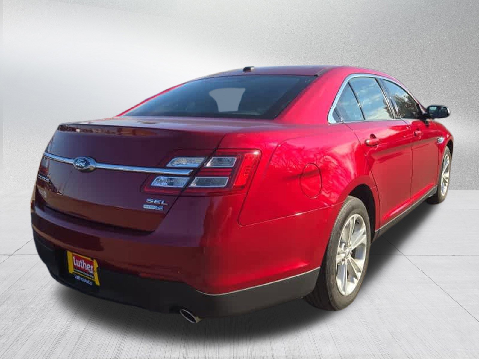 2019 Ford Taurus SEL photo 3