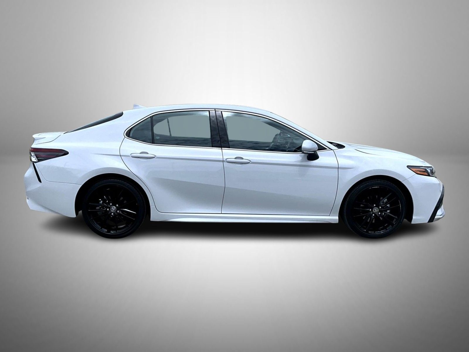 2023 Toyota Camry XSE photo 4