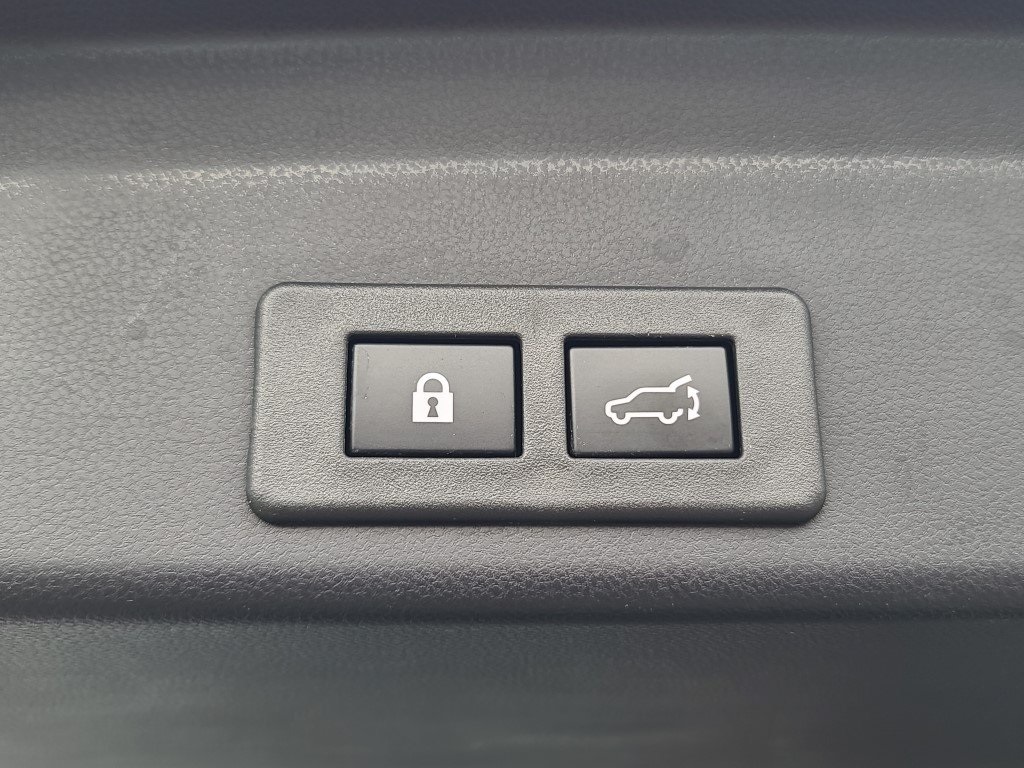 2024 Subaru Ascent Premium photo 9