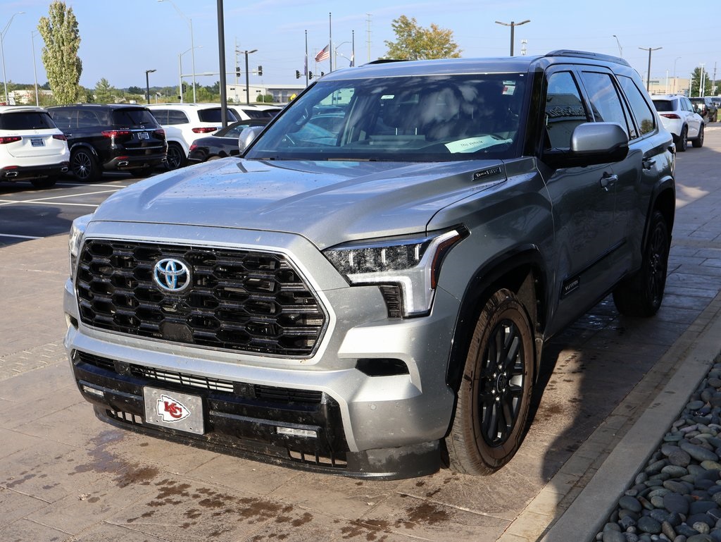 2023 Toyota Sequoia Platinum photo 4