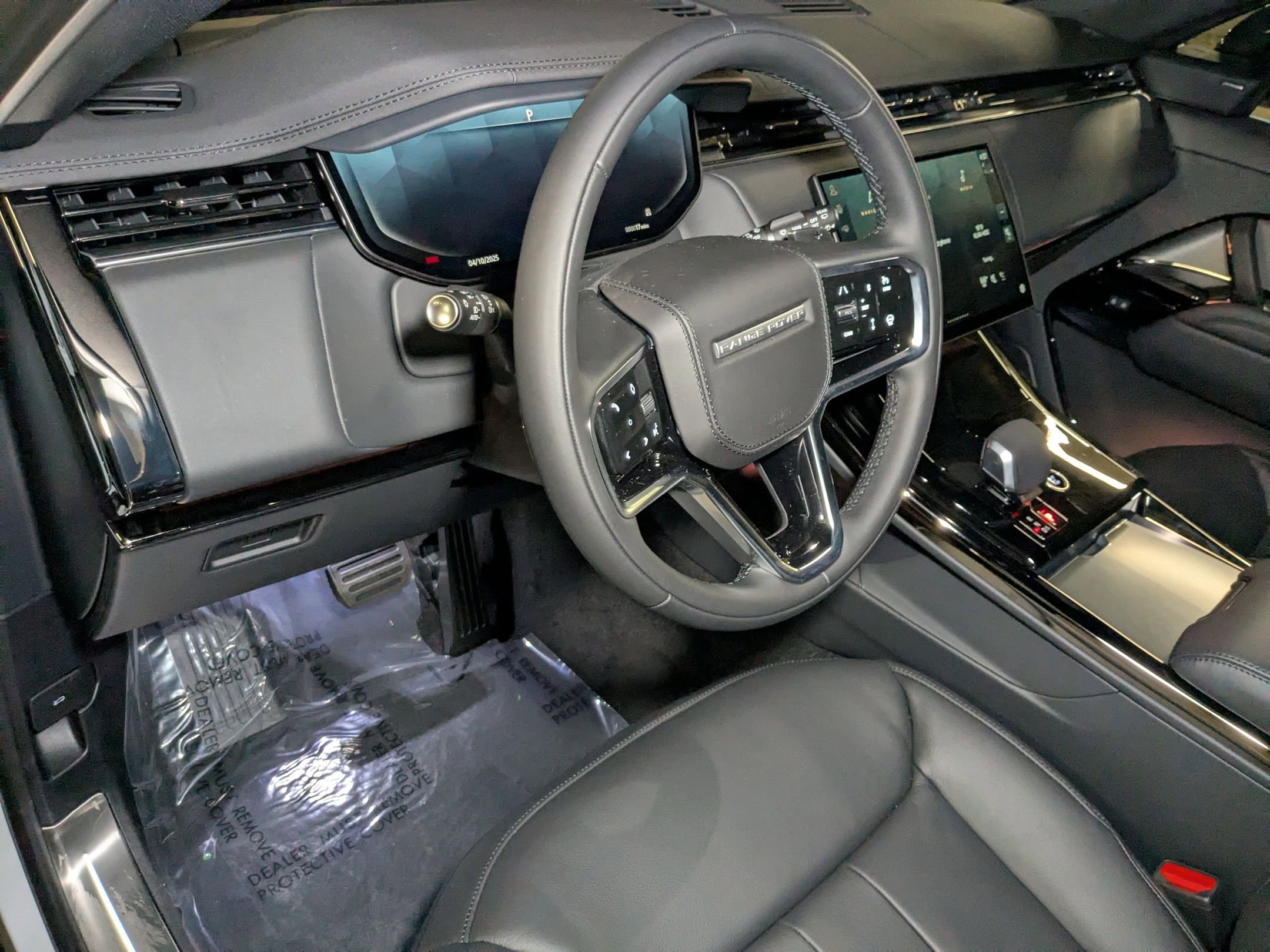 2025 Land Rover Range Rover Sport P360 S photo 3