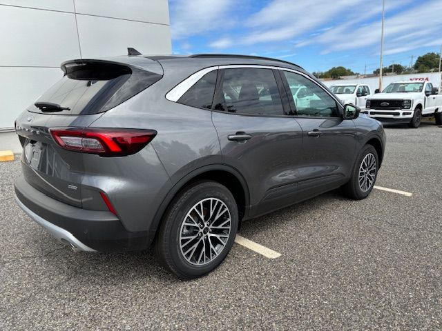 2024 Ford Escape Plug-In Hybrid Base photo 4