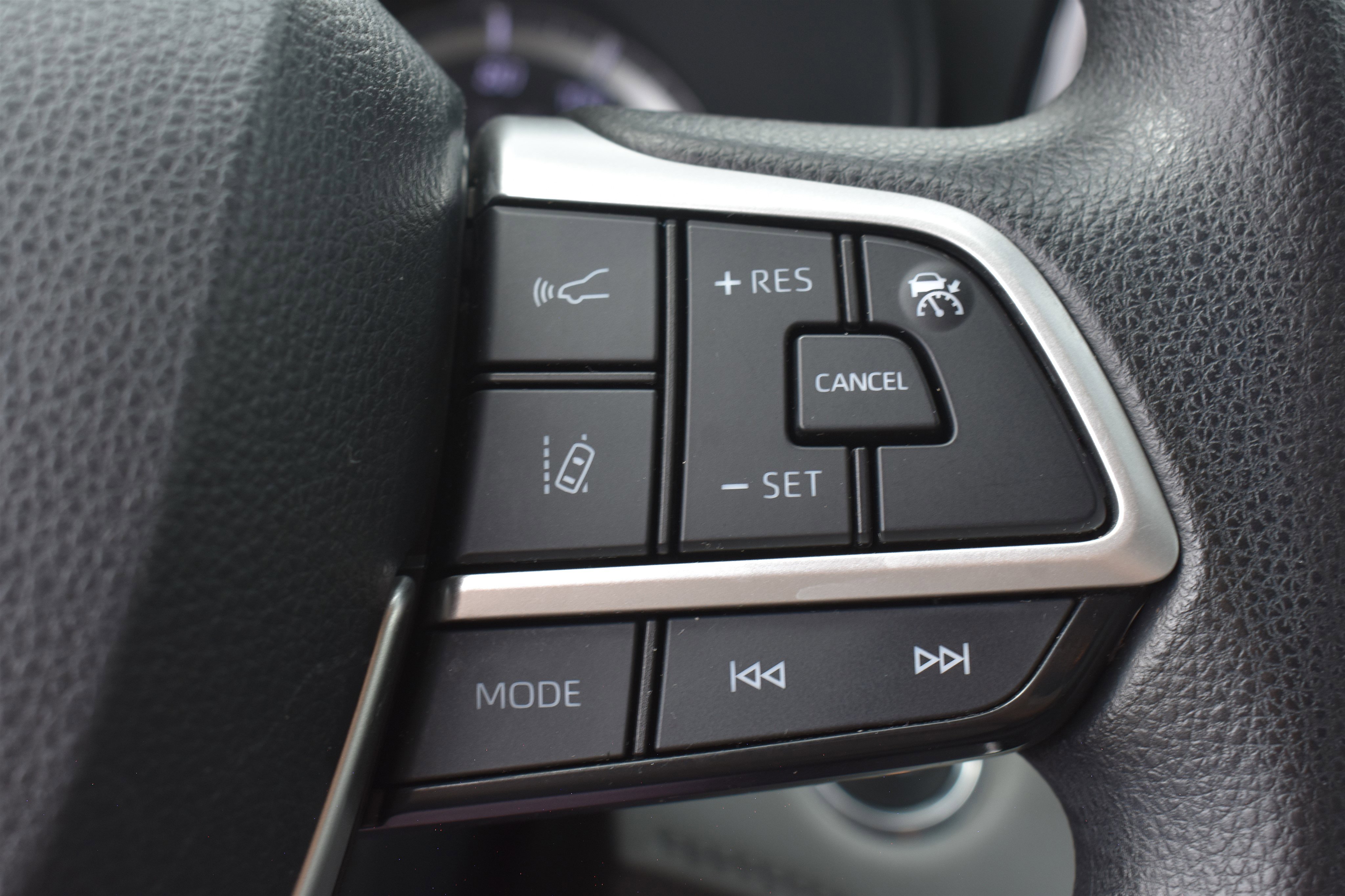 2023 Toyota Highlander L photo 11