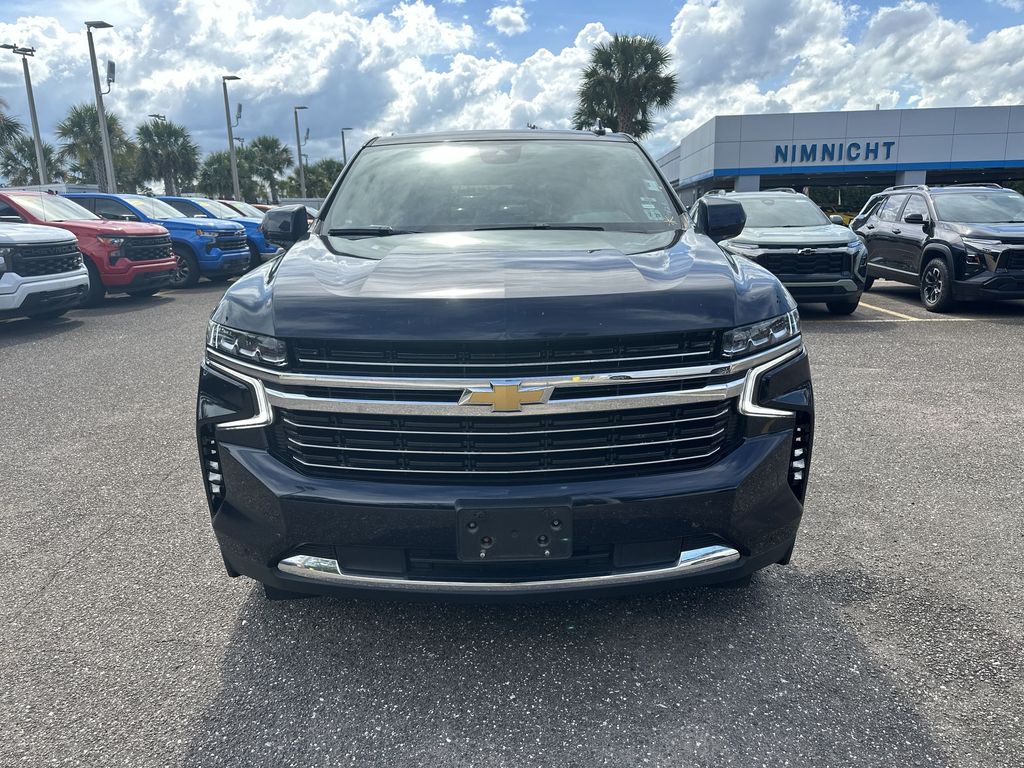 2023 Chevrolet Suburban LT photo 11
