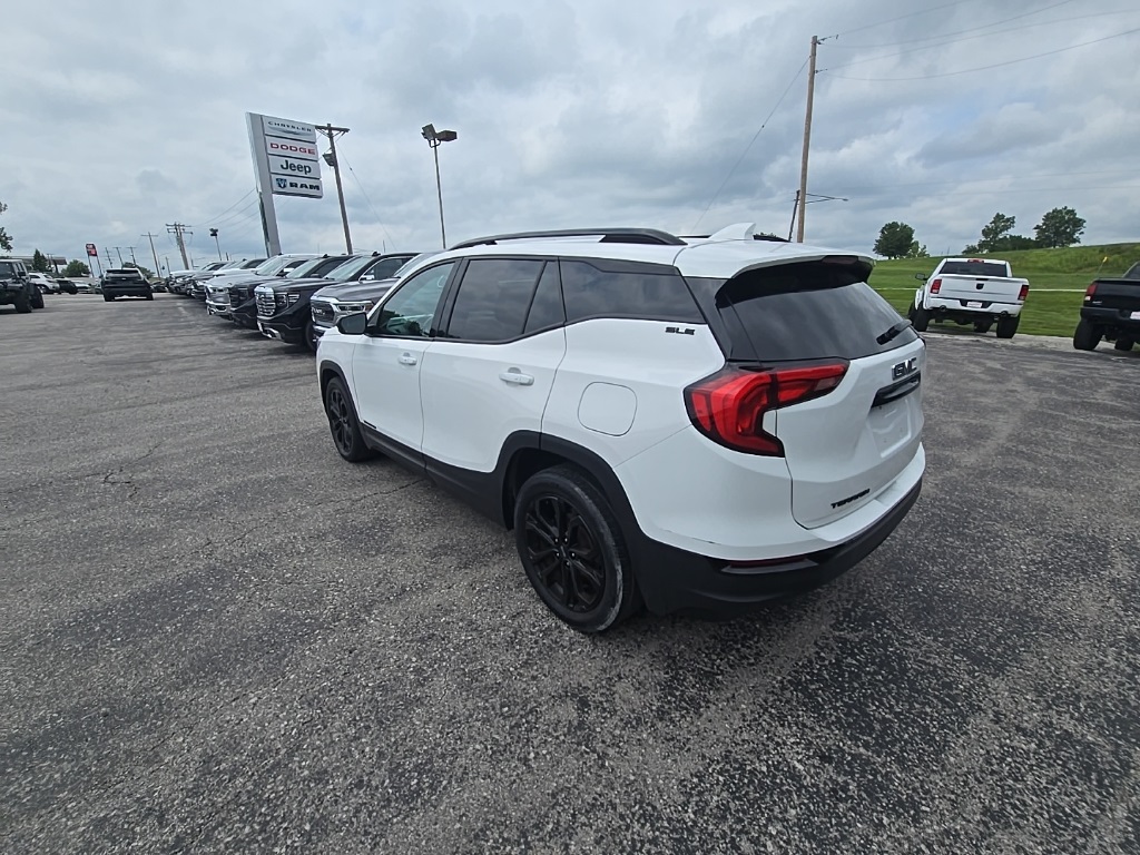 2020 Gmc Terrain SLE photo 3