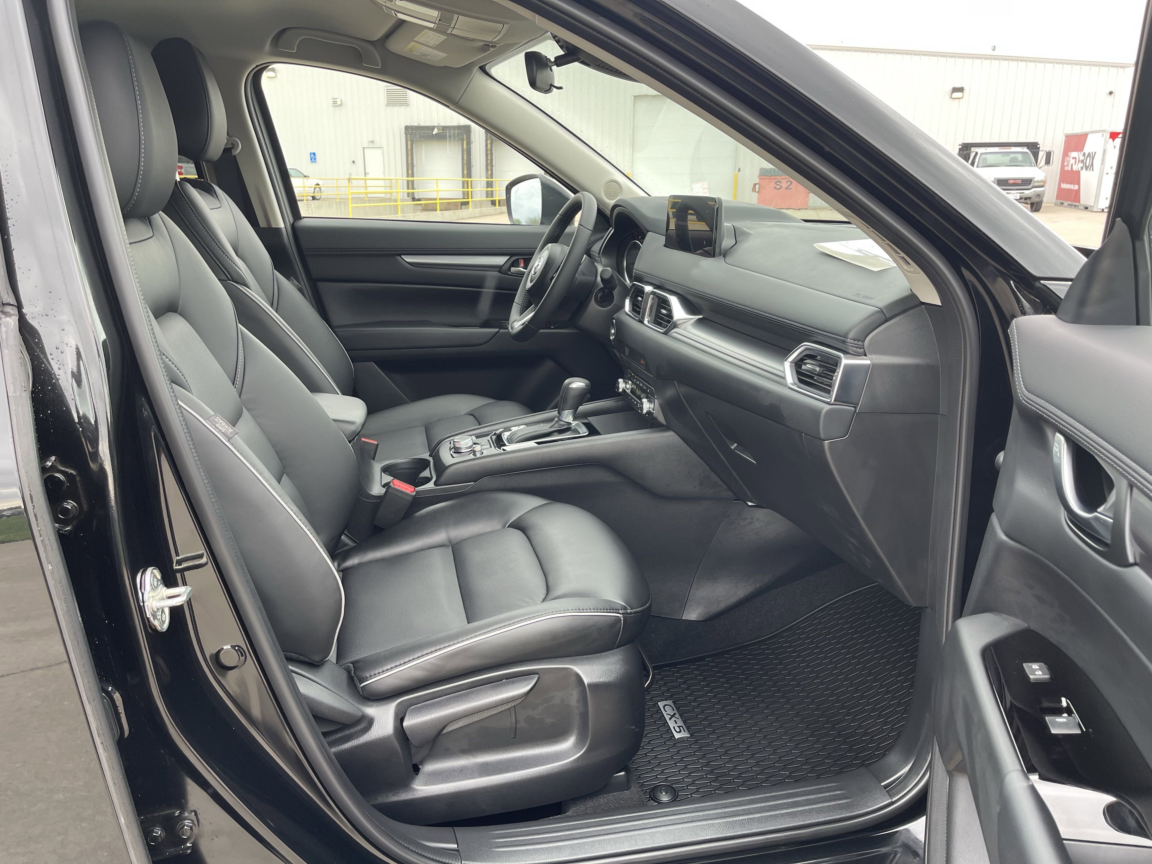2025 Mazda CX-5 2.5 Select photo 2
