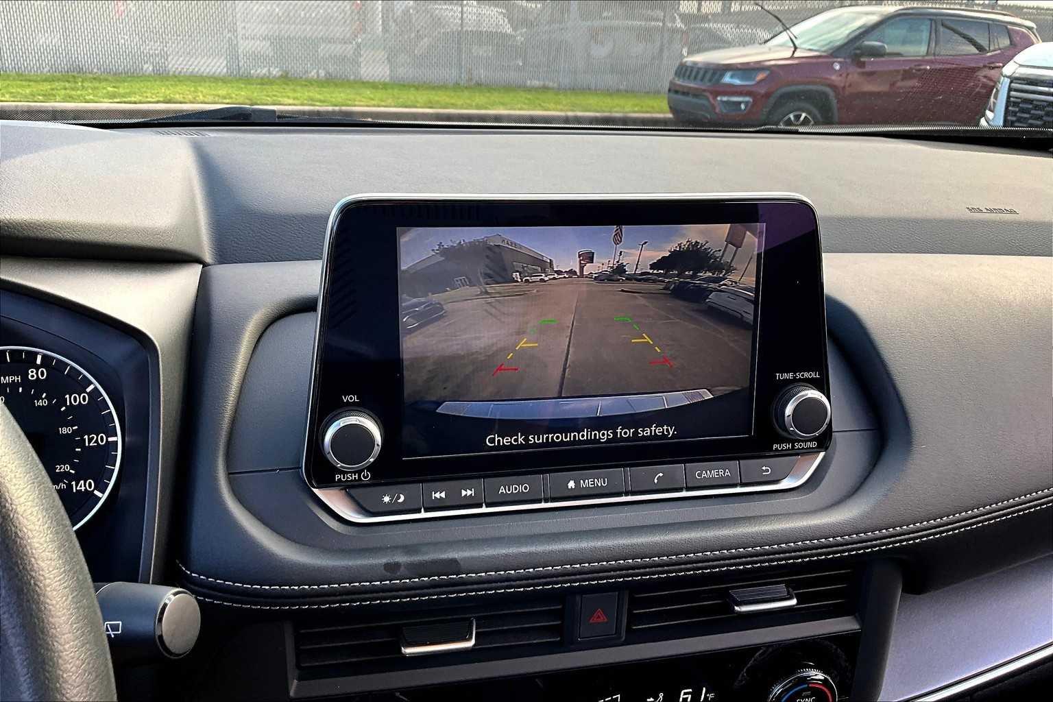 2024 Nissan Rogue SV photo 24