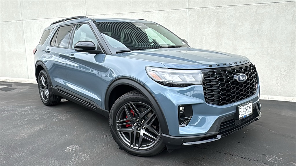 2026 Ford Explorer ST's photo