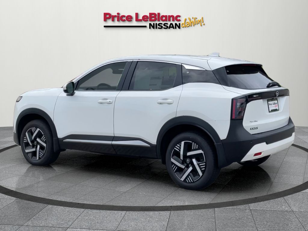 2025 Nissan Kicks SV photo 2