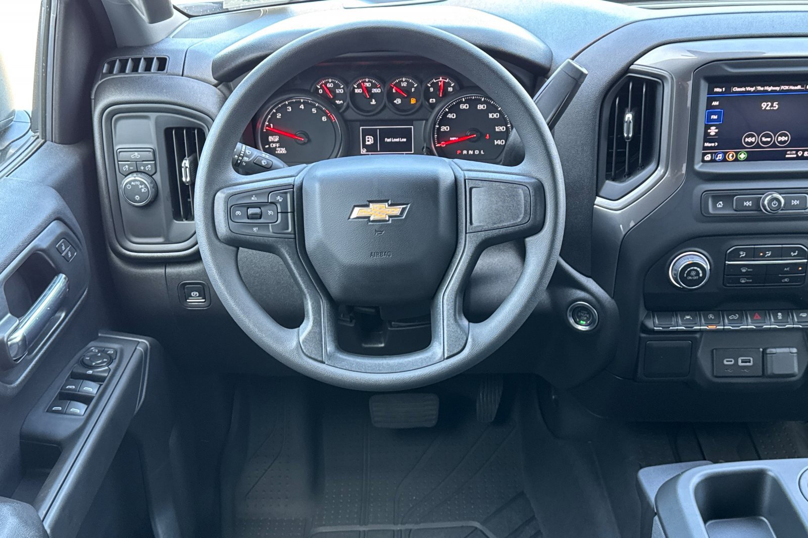 2025 Chevrolet Silverado 1500 Custom photo 14