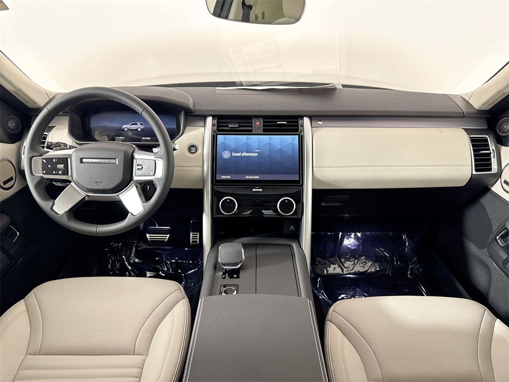 2025 Land Rover Discovery SE photo 18