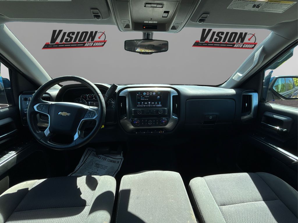 2017 Chevrolet Silverado 1500 LT photo 18