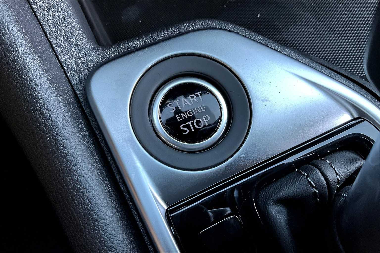 2025 Nissan Sentra SV photo 19