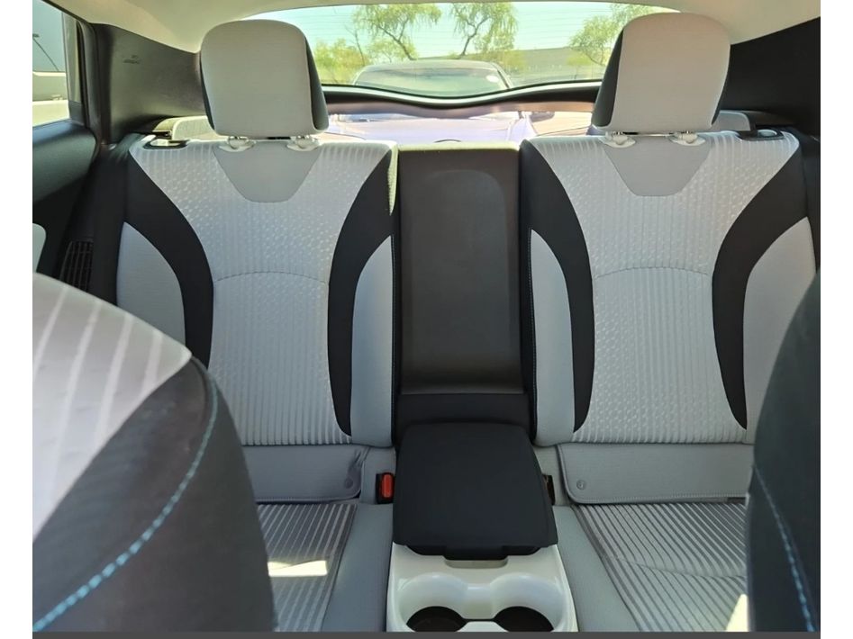 2019 Toyota Prius Prime Plus photo 3
