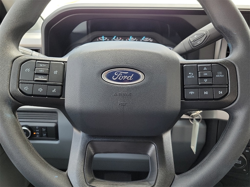 2025 Ford F-350 photo 23