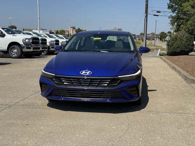 2025 Hyundai Elantra Limited photo 10