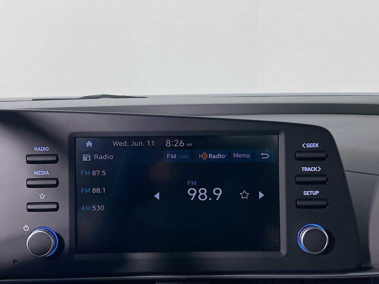 2025 Hyundai Elantra SEL Sport photo 8