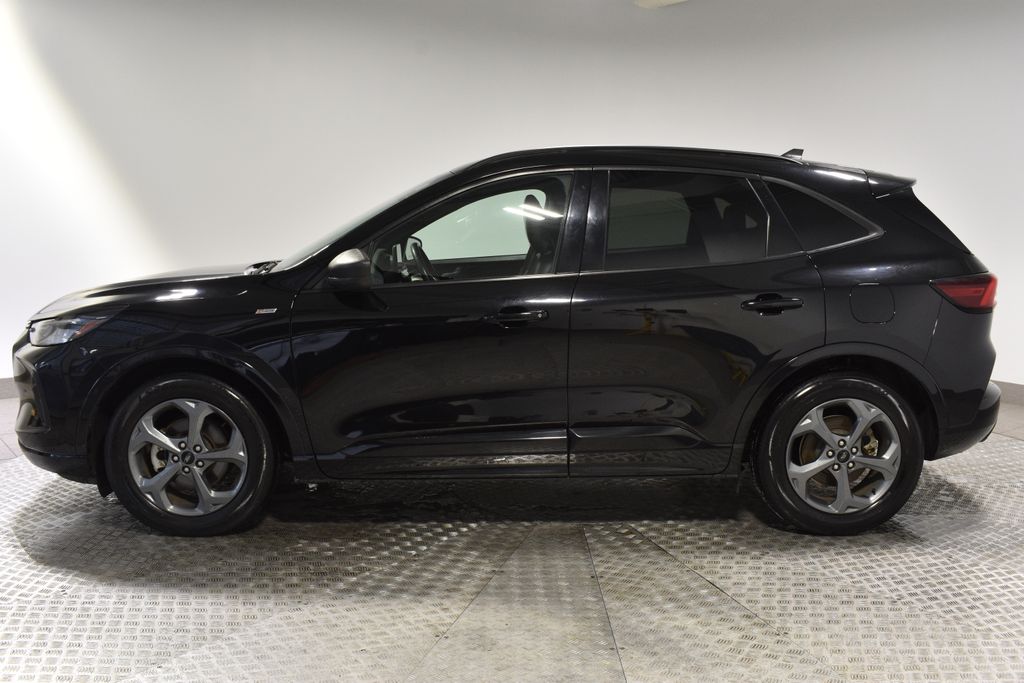 Used 2023 Ford Escape ST-Line with VIN 1FMCU0MN8PUA17473 for sale in Beachwood, OH