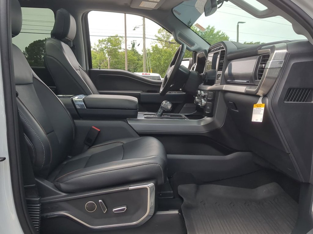 2023 Ford F-150 Lariat photo 28
