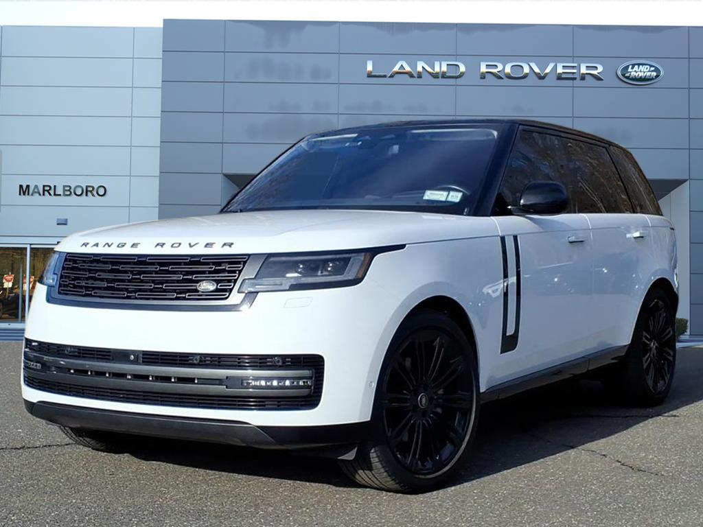 2022 Land Rover Range Rover SE's photo