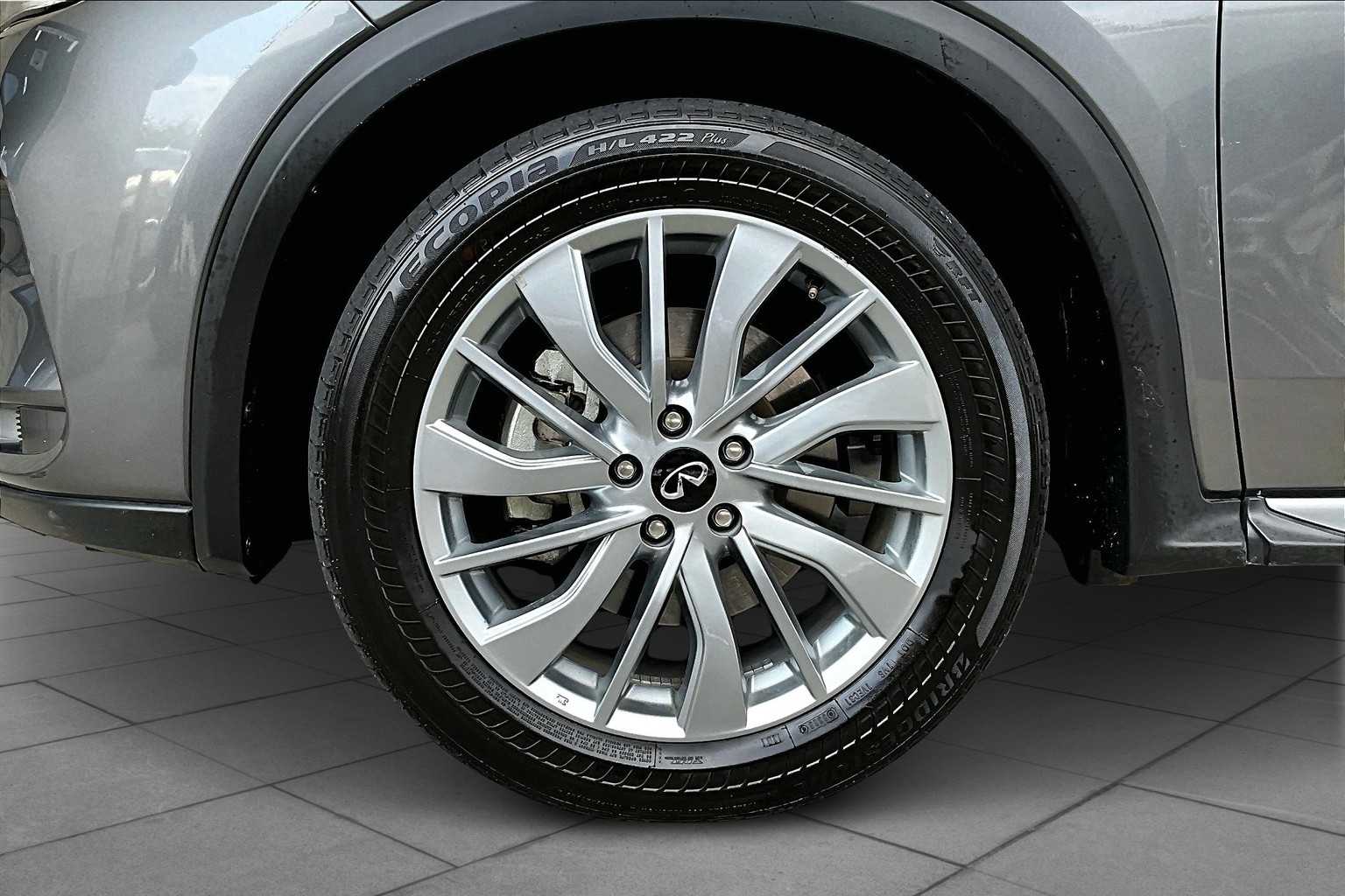 2024 Infiniti QX50 Luxe AWD photo 10