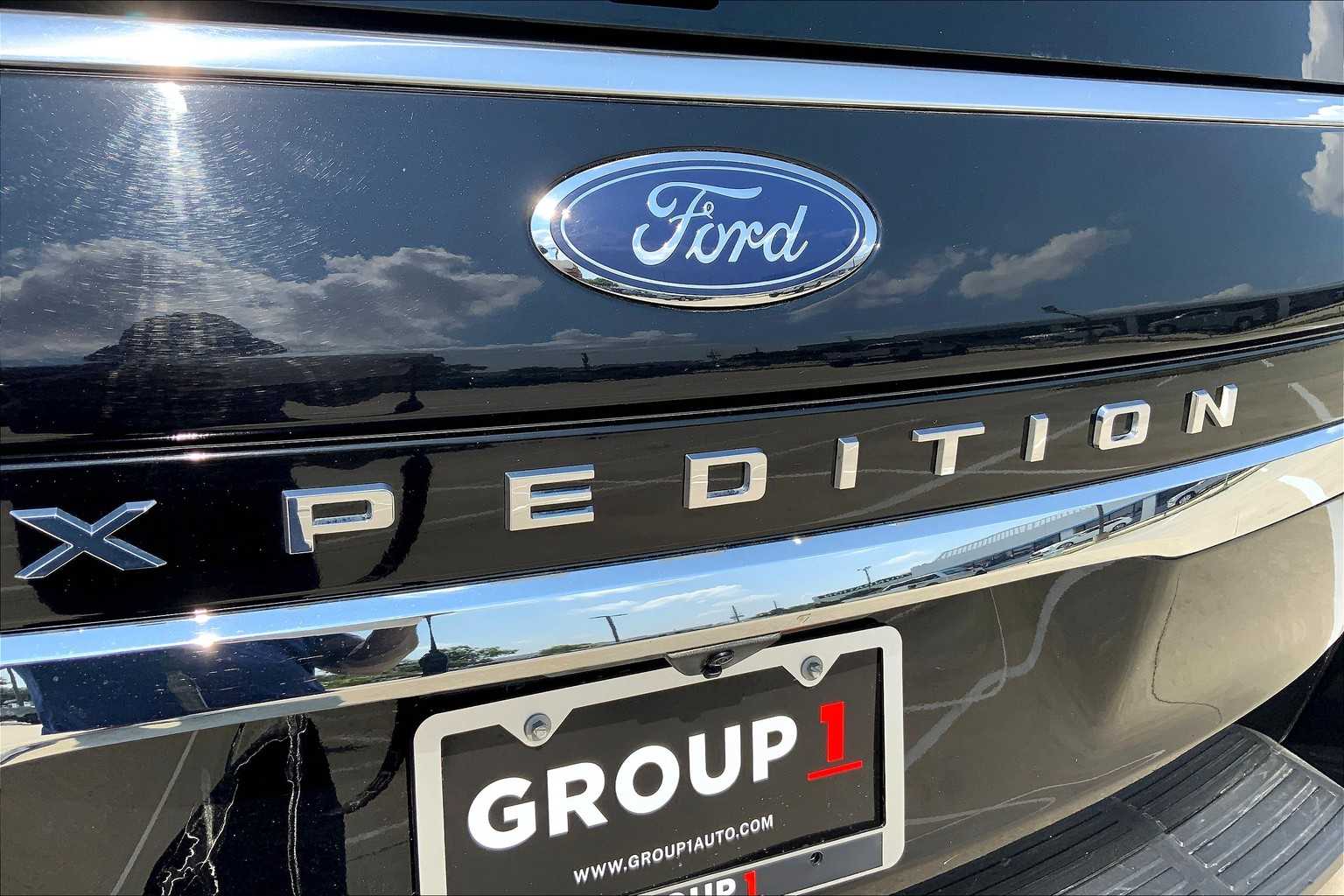 2023 Ford Expedition Limited photo 9