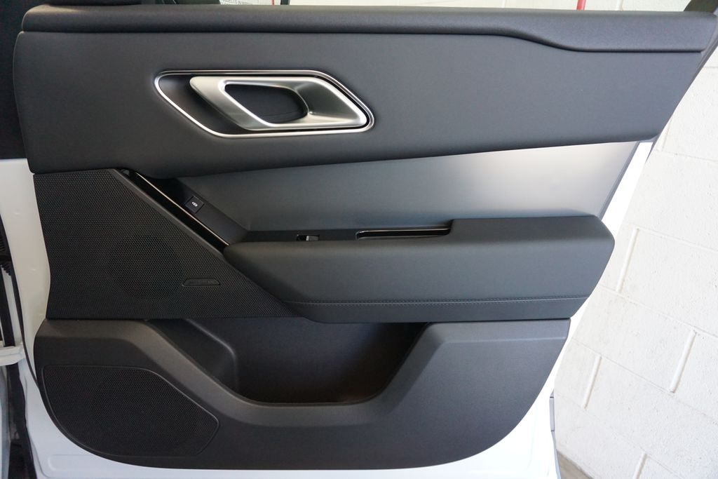2026 Land Rover Range Rover Velar S photo 21