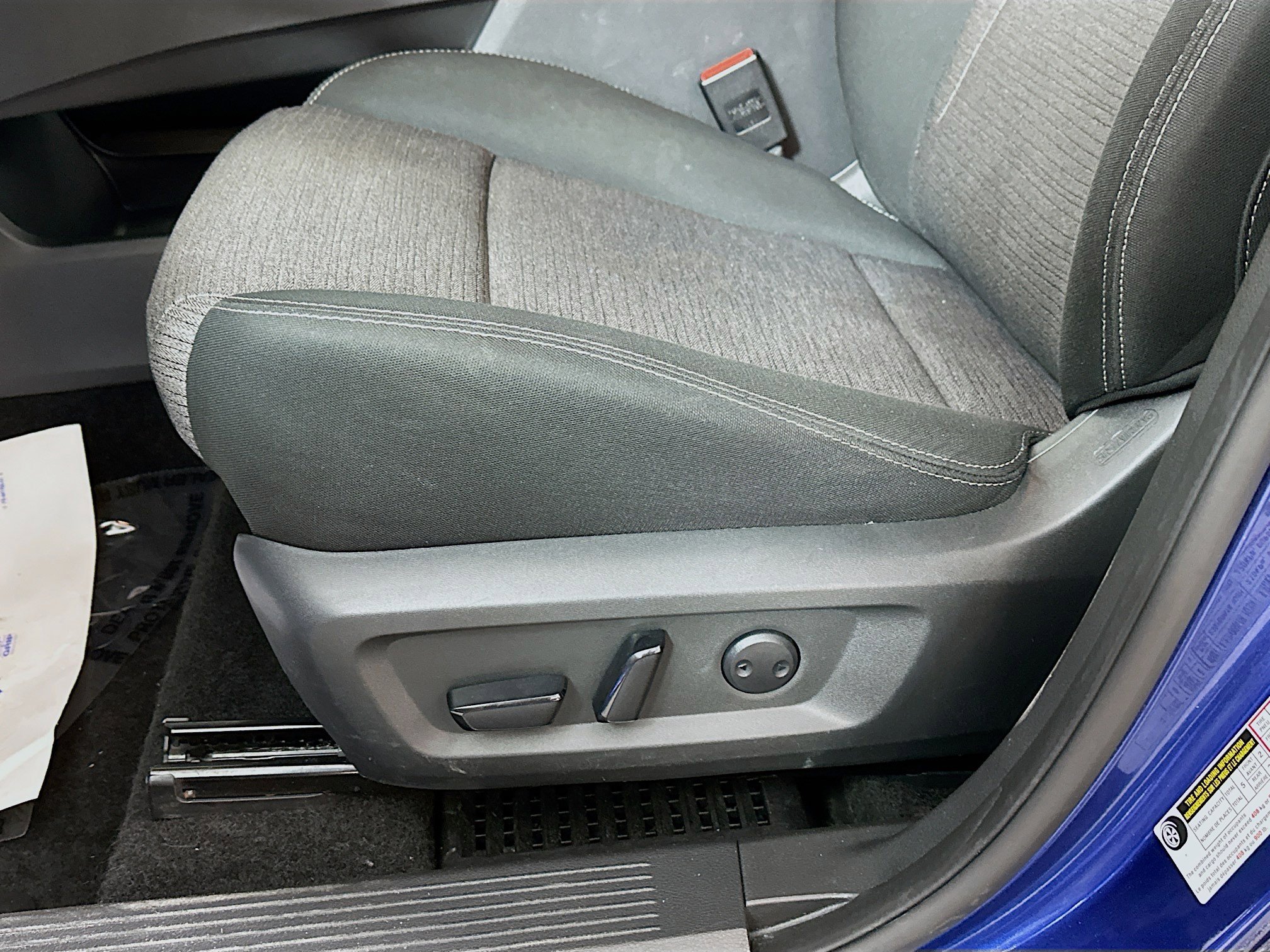 2023 Nissan Rogue SV photo 18
