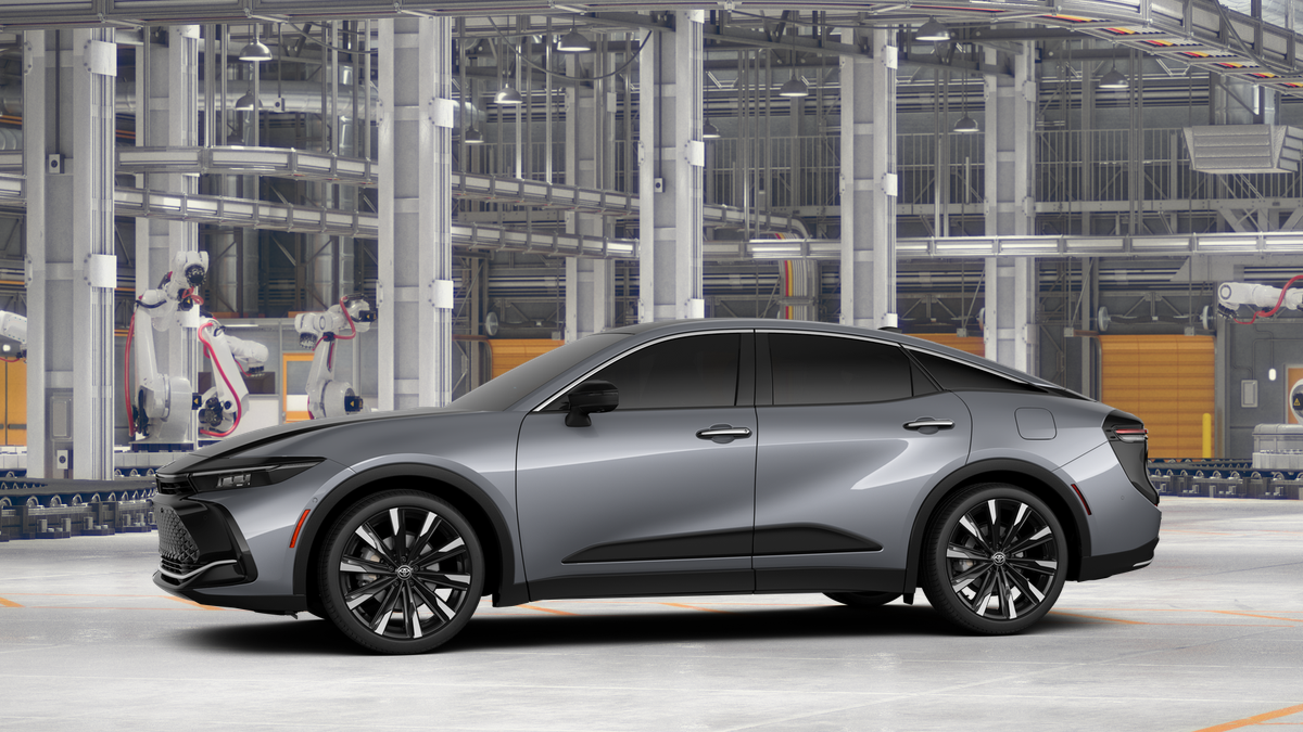 2026 Toyota Crown Platinum photo 3