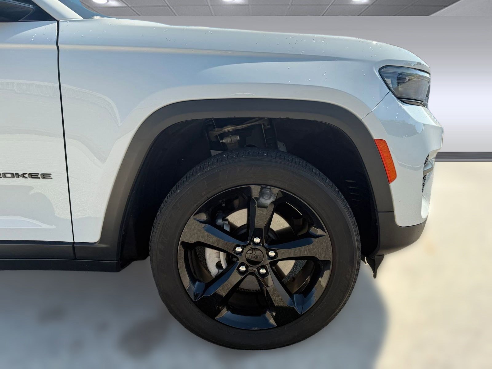 2023 Jeep Grand Cherokee Altitude photo 7